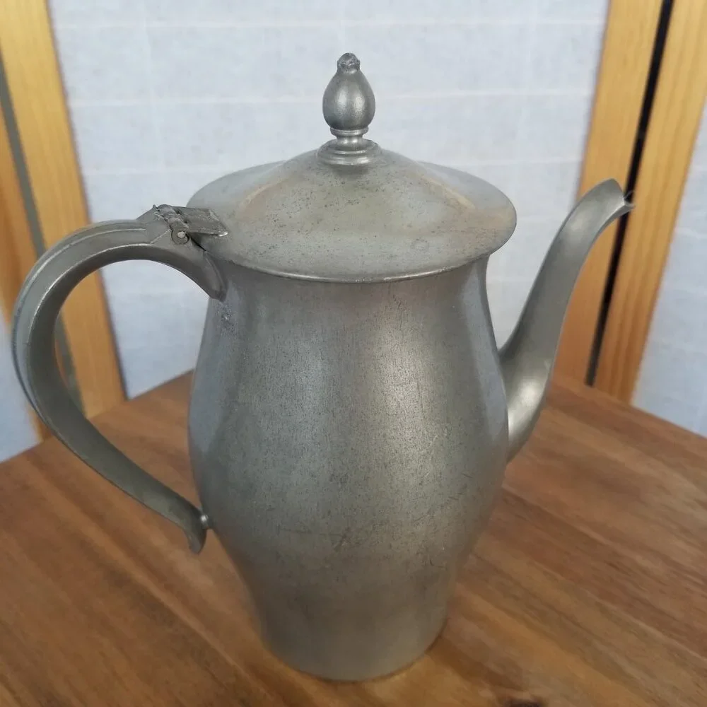 Vintage Pewter Lidded Coffee Pot Pitcher Handle Flip Top Lid 7